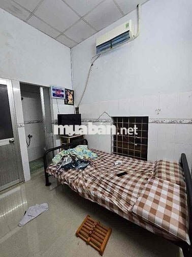 🏡 Cần bán gấp Nhà Lạc Long Quân.Tân Bình.hẻm 4m,ko lộ giới.3PN giá 5.4