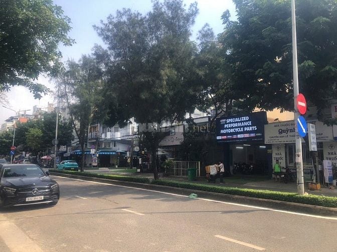 Bán nhà cấp 4 kinh doanh mt 9A khu dân cư trung sơn 