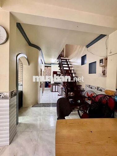 Nhà 3 Tầng Ngang 6m, 3 Tầng, Gần Chợ Thạch Đà