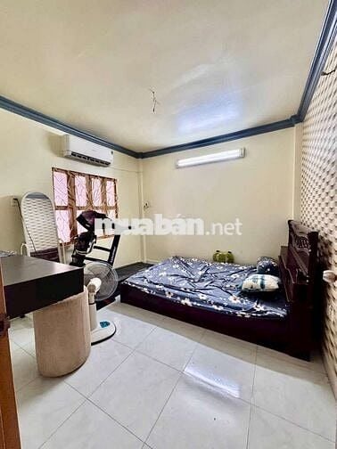 Nhà 3 Tầng Ngang 6m, 3 Tầng, Gần Chợ Thạch Đà