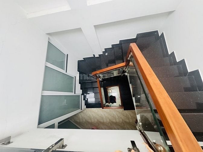 Siêu Hiếm - Gần Cầu Rồng - Đường Võ Văn Kiệt Nhà 3 Tầng