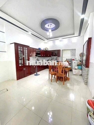 Nhà 2 lầu 4pn full nội thất KDC Hưng Phú 1