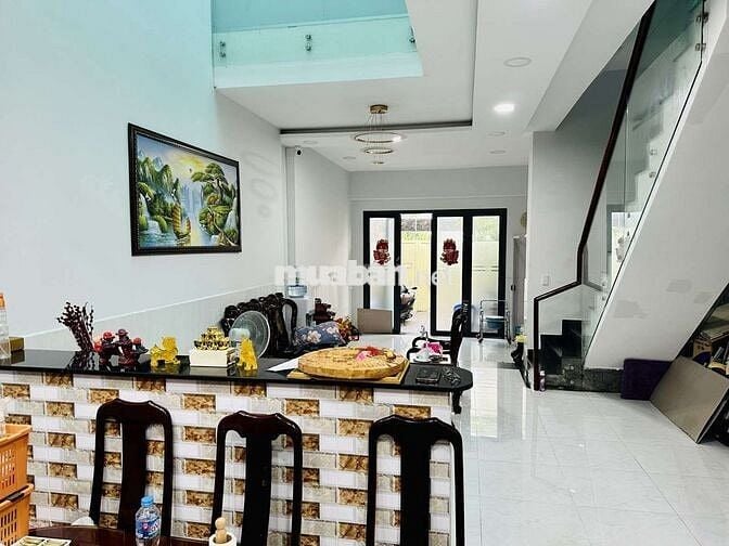 BÁN NHÀ ĐS 9  90M2 (5X8 ) HXH, 3 TẦNG SHR HIỆP BÌNH CHÁNH THỦ ĐỨC