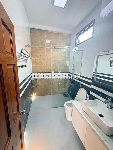 BÁN NHÀ MỚI 4 T- LÔ NHÌ HTP- HÀNG XÓM QUẬN 7- 100M2- GIÁ NHỈNH 8 TỶ.