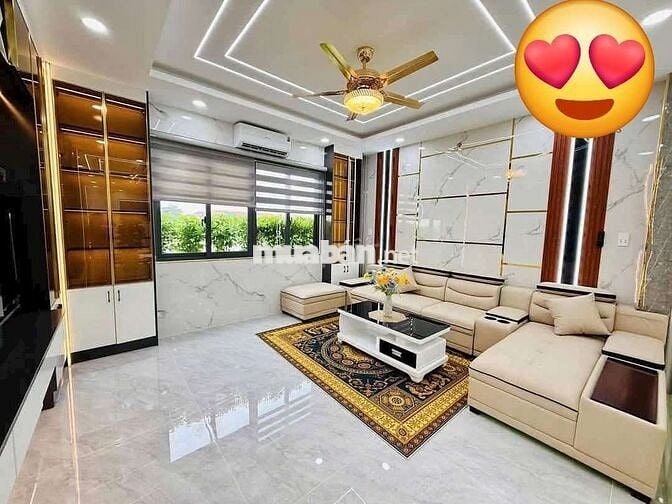Nhà mới ful nôi thất lung linh ,5pn 6wc , đường 12m . Đi gv gần .