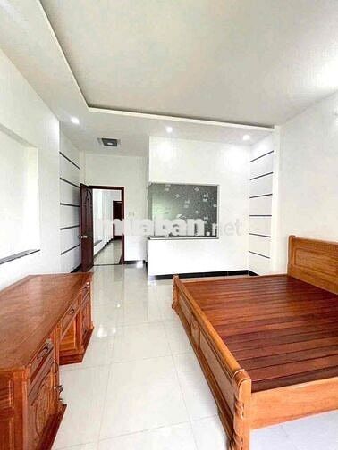 Nhà 2 lầu 4pn full nội thất KDC Hưng Phú 1