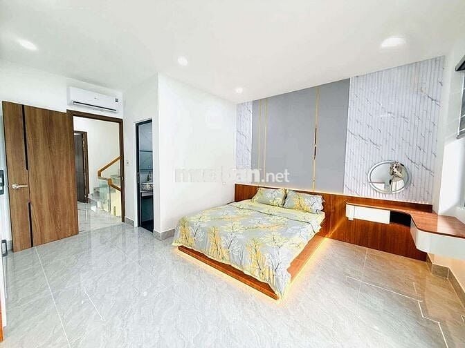 Nhà mới ful nôi thất lung linh ,5pn 6wc , đường 12m . Đi gv gần .