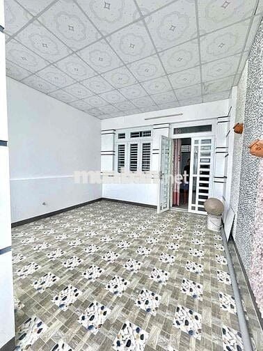 Nhà 2 lầu 4pn full nội thất KDC Hưng Phú 1