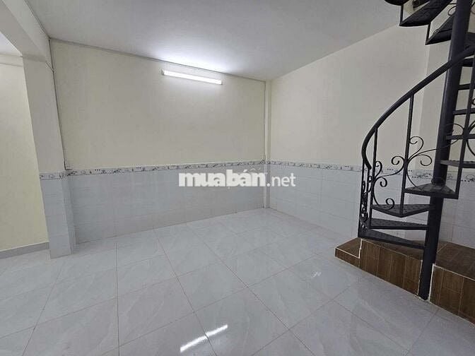 Cho thuê nhà nguyên căn mới 1t1l 2pn 6tr/th mới sửa vô ở ngay