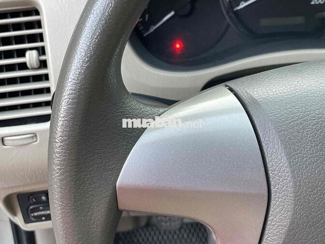 Toyota Innova 2014E Bạc