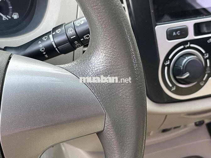 Toyota Innova 2014E Bạc