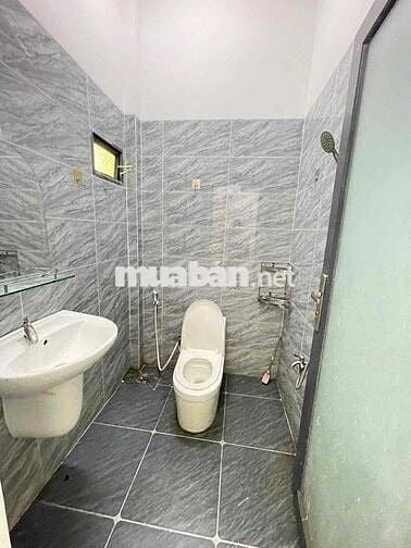 Nhà mới xây 4x20 KdC Hưng pHú 1