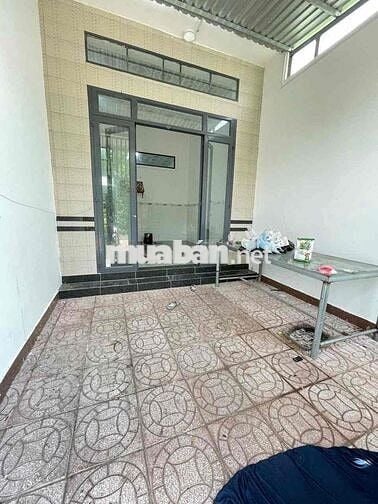 Nhà mới xây 4x20 KdC Hưng pHú 1