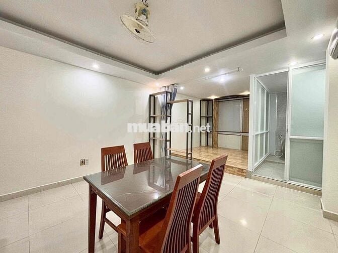 Siêu phẩm căn hộ full nội thất cửa sổ trời giá cực rẻ