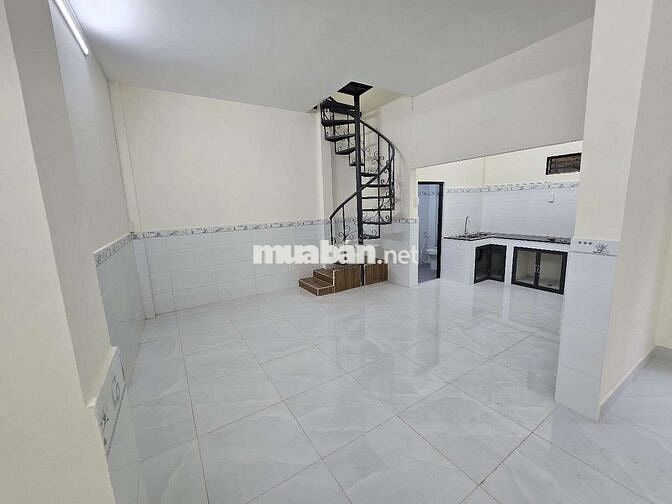 Cho thuê nhà nguyên căn mới 1t1l 2pn 6tr/th mới sửa vô ở ngay