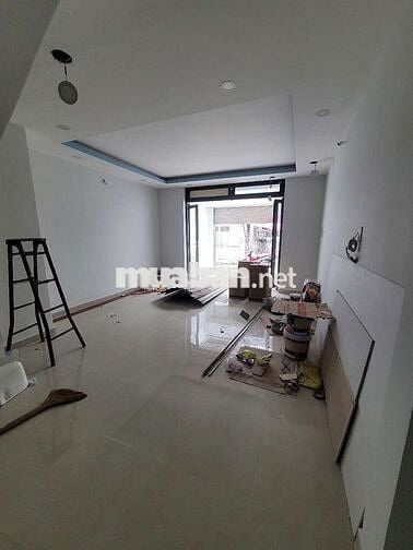 NHÀ 2TẦNG GIẢM NGÂY 270TRHẺM XE HƠI KHU VỰC AN NINH GẦN CHỢ GIÁP TB