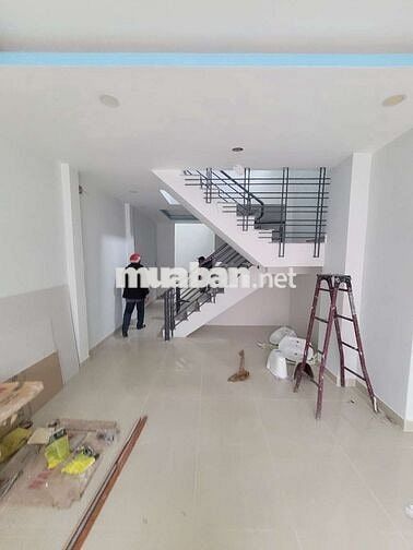 NHÀ 2TẦNG GIẢM NGÂY 270TRHẺM XE HƠI KHU VỰC AN NINH GẦN CHỢ GIÁP TB