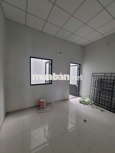 NHÀ 2TẦNG GIẢM NGÂY 270TRHẺM XE HƠI KHU VỰC AN NINH GẦN CHỢ GIÁP TB