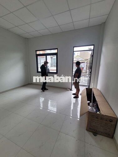 NHÀ 2TẦNG GIẢM NGÂY 270TRHẺM XE HƠI KHU VỰC AN NINH GẦN CHỢ GIÁP TB