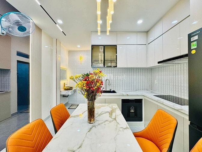  BÁN CĂN NHÀ – ĐƯỜNG NGUYỄN VĂN LƯỢNG, Q.3