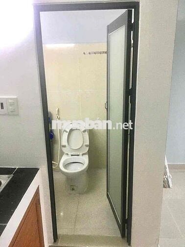 Cho thuê căn hộ sát phố đi bộ Nguyễn Huệ