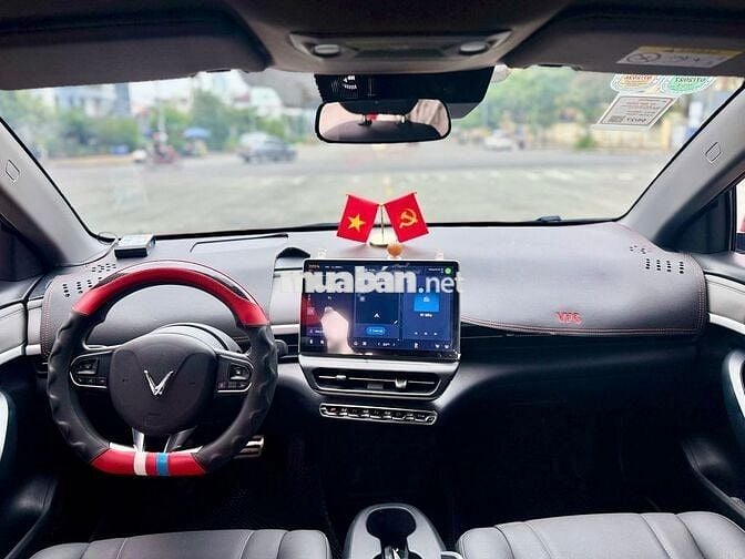 VinFast VF6 S 2025 - Màu đỏ -1v6km - Mua pin