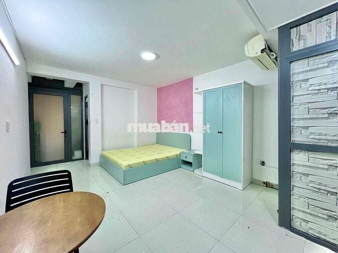 STUDIO FULL NỘI THẤT NGAY ĐƯỜNG D5 NGAY FTU,HIU,UEF..