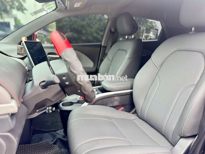 VinFast VF6 S 2025 - Màu đỏ -1v6km - Mua pin