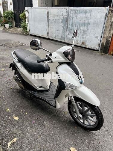 cần bán xe piaggio Liberty 150c Fi 2012 giá tốt