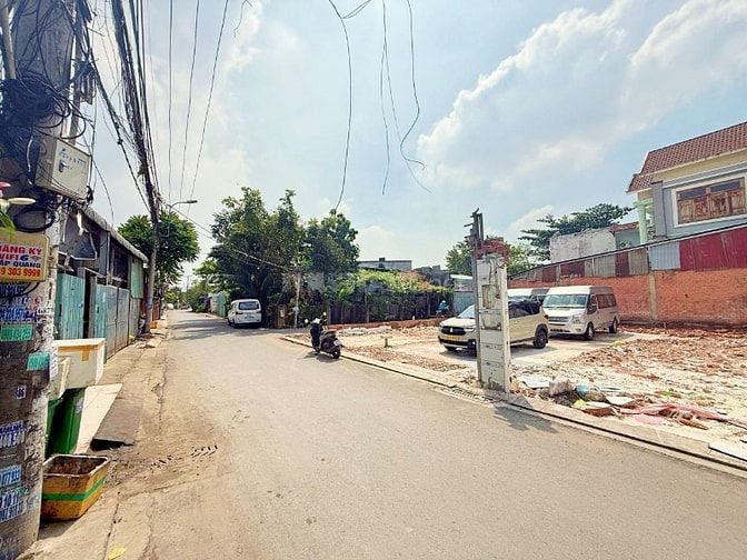 ĐẤT MẶT TIỀN 400M RA PHẠM VĂN ĐỒNG NGAY SÁT CHỢ HIỆP BÌNH, THỦ ĐỨC