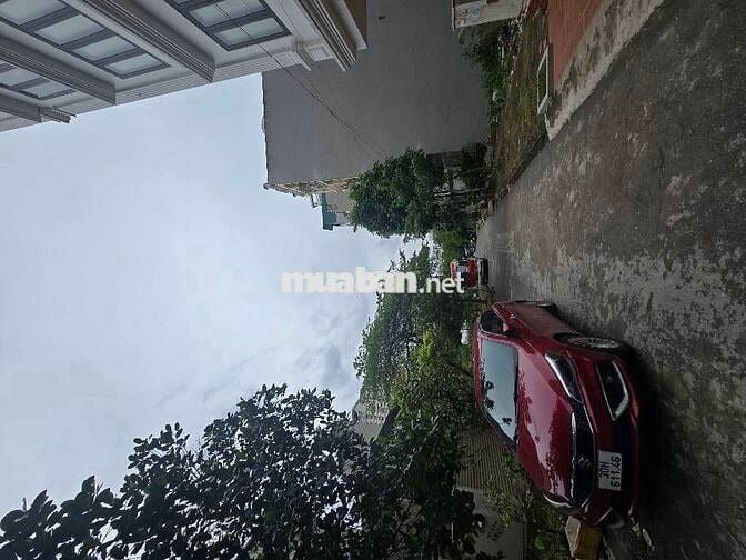 QUANG TRUNG HÀ ĐÔNG  PHÂN LÔ - VỈA HÈ - Ô TÔ TRÁNH KINH DOANH.