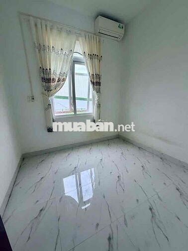 Nhà 3 mặt tiền cho thuê trung tâm phố