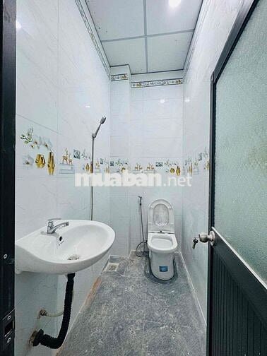 bán nhà 1 trệt 1 lầu giá rẻ vừa hoàn thiện kdc đông đúc mới 100%