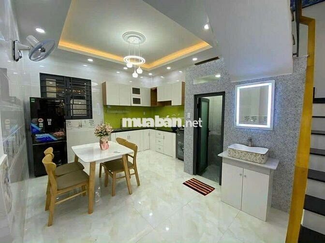 Nhà NGUYỄN VĂN BỨA DT 4M-8M GIÁ395tr