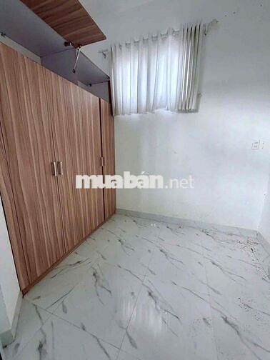 Nhà 3 mặt tiền cho thuê trung tâm phố