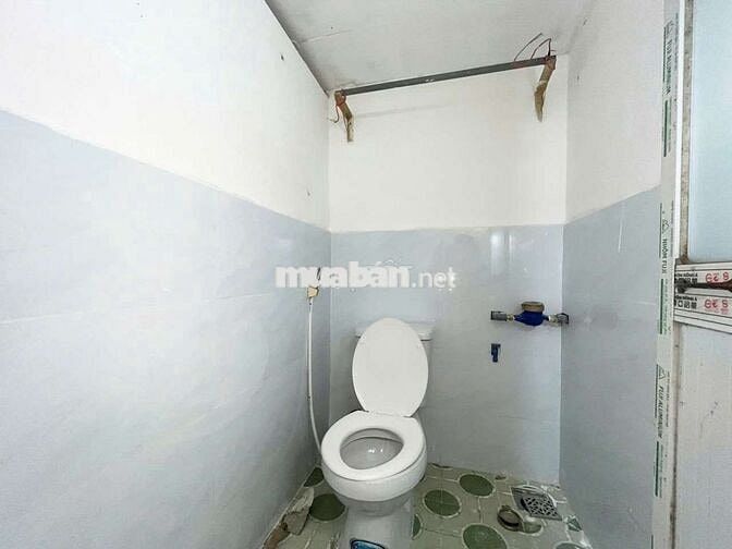 Phòng trọ gác cao ngay sát trung tâm, chỉ tính phí điện và nước