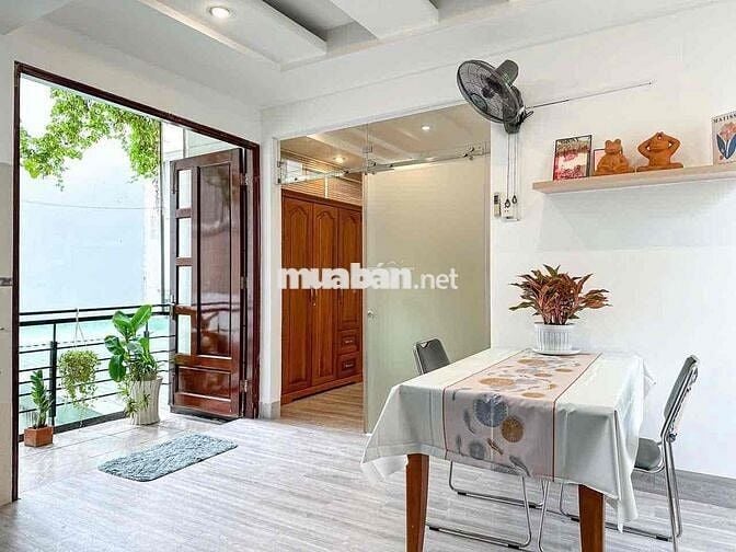 Chính Chủ Cho Thuê Căn Hộ Chung Cư ( 60m2 ) Quận 1 Phòng Ngủ Ban Công