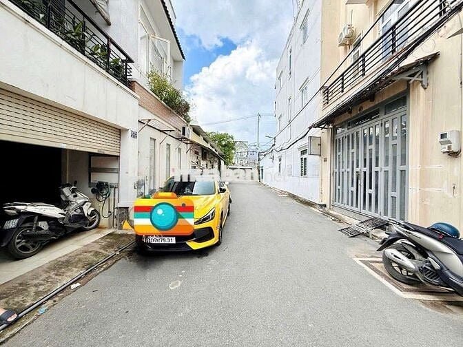 Nhà 3 lầu đường nhựa thông Thạnh Xuân 33