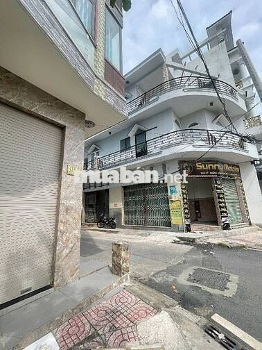 Nhà lô góc 3 tầng tân kỳ tân quý . Đường thông xe cộ đông