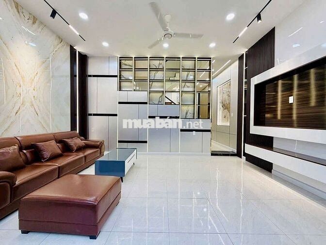 Nhà 3 lầu đường nhựa thông Thạnh Xuân 33