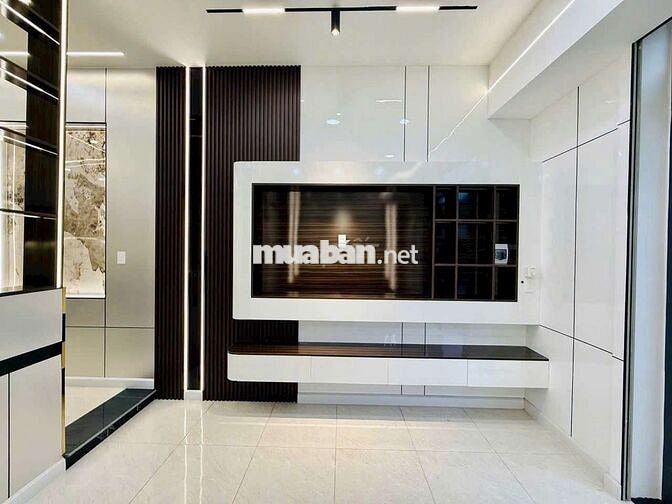 Nhà 3 lầu đường nhựa thông Thạnh Xuân 33