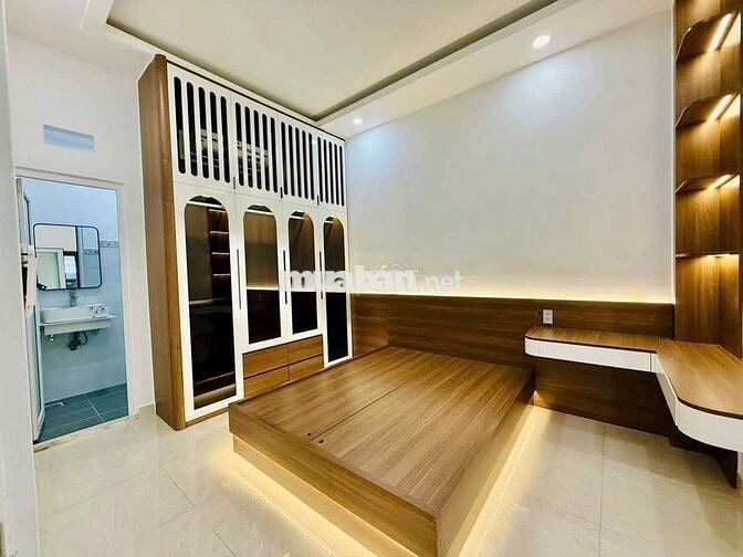 Nhà 3 lầu đường nhựa thông Thạnh Xuân 33