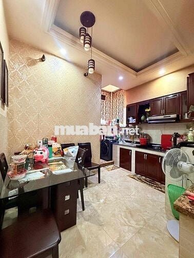 NHÀ 1 LẦU- 2PN - HẺM 6M XE TẢI