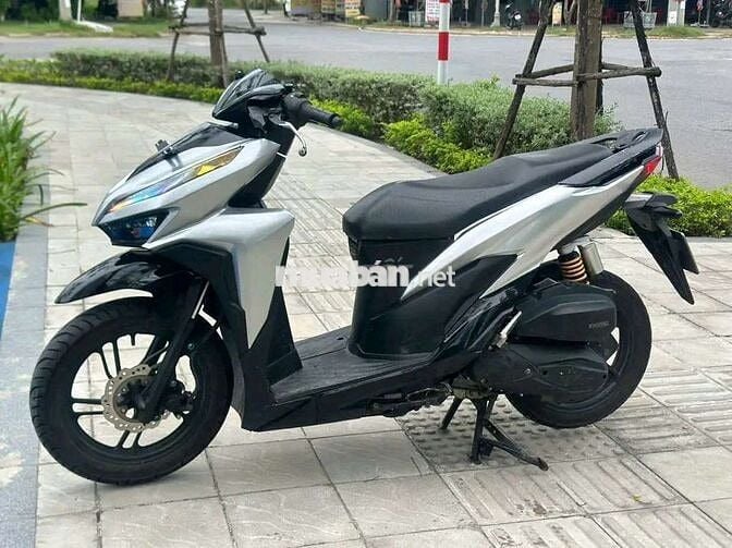 Honda Vario 150 Bạc đen