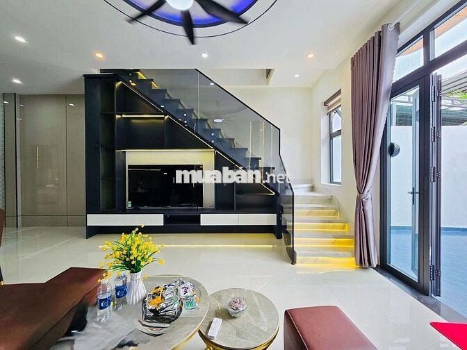 Siêu Phẩm nhà kiệt 3m Tôn Đản. Khu cao ráo ko ngập. 90m2. Giá 4ty550tl