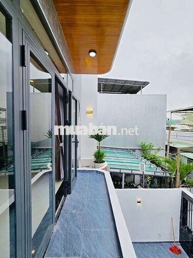 Siêu Phẩm nhà kiệt 3m Tôn Đản. Khu cao ráo ko ngập. 90m2. Giá 4ty550tl