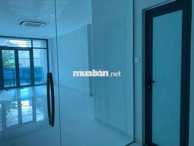 Chính chủ Cho thuê nhà mặt tiền đường Tân Mỹ, có thang máy