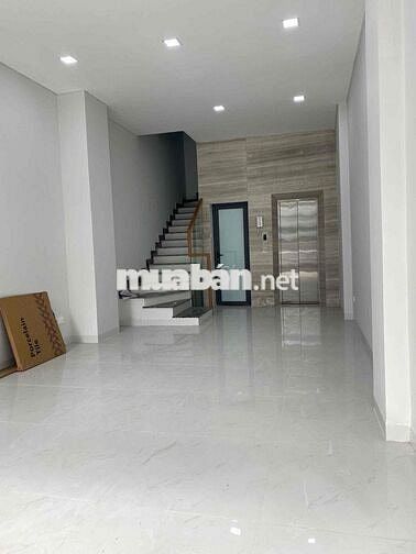 Chính chủ Cho thuê nhà mặt tiền đường Tân Mỹ, có thang máy