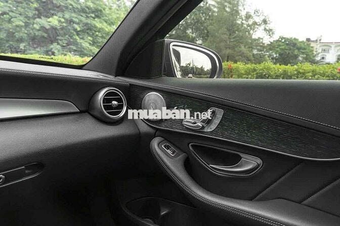 C300_AMG facelift model 2020 màu đen siêu ngầu