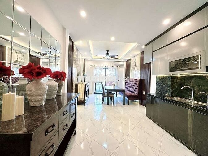 Thạch Bàn - Nhà 6 tầng thang máy - full nội thất xịn